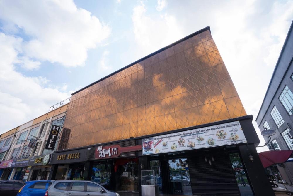 artz hotel johor bahru