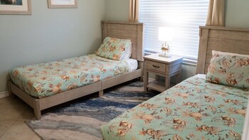 Surfside Ii #109 2 Bedroom Home By Redawning,5601 Gulf Blvd,3 star