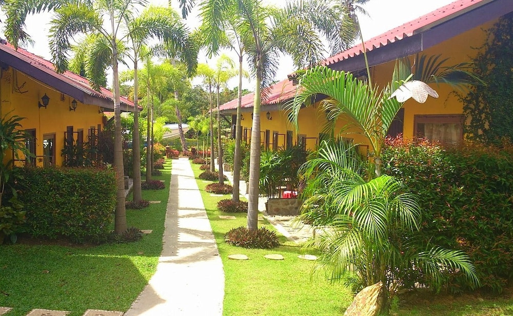 paradise bungalows