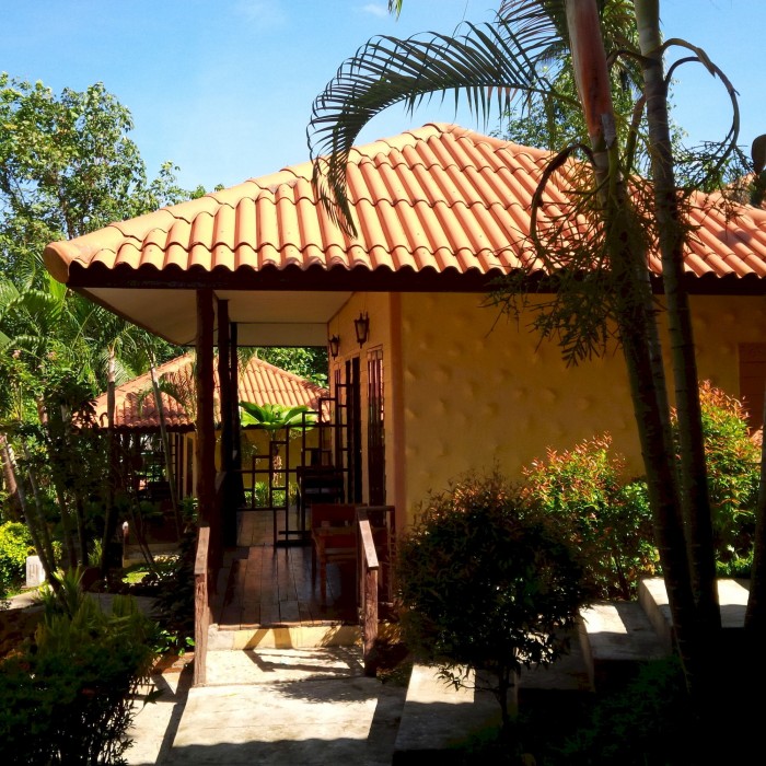 Paradise Bungalows,Klong Prao Beach>>Ban Bang Bao,2 star