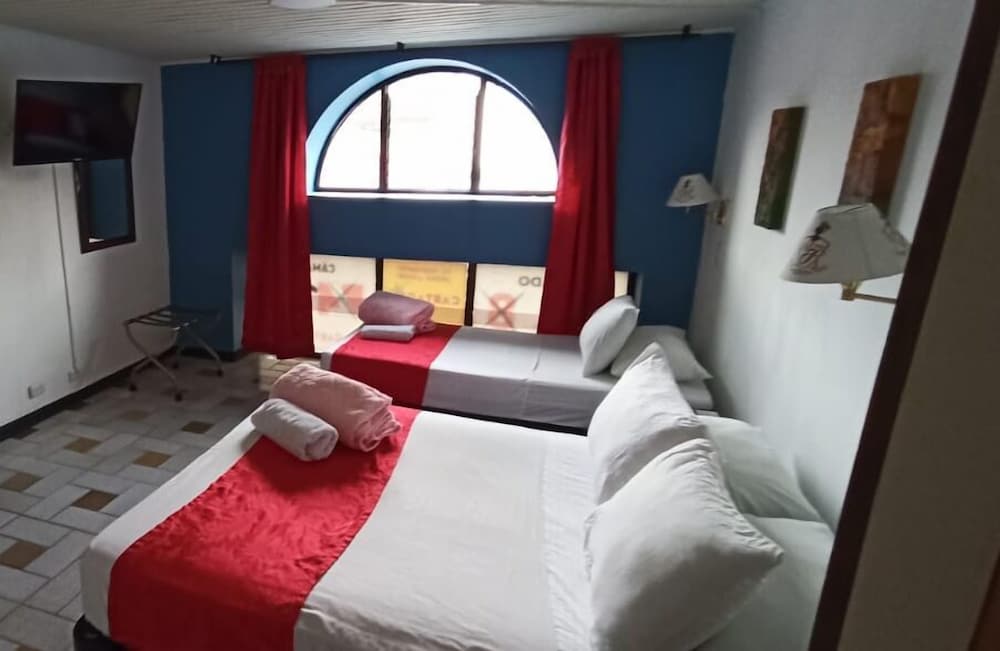 hotel mariscal robledo cartago