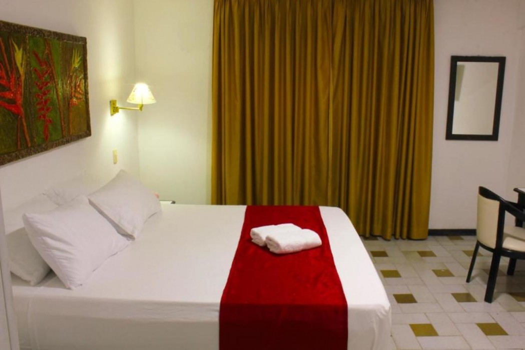 Hotel Mariscal Robledo Cartago,,3 star