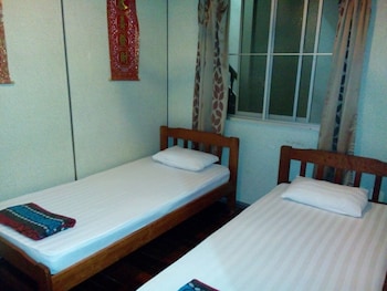 discovery malacca hostel