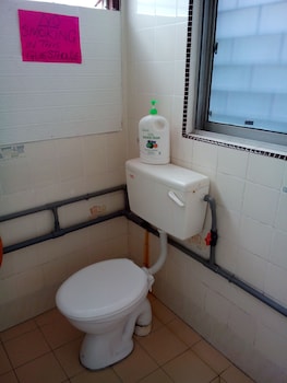 discovery malacca hostel