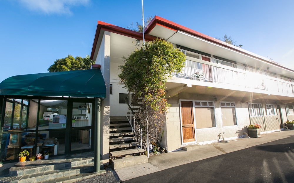 ranfurly evergreen motel