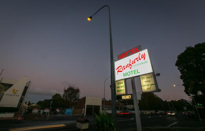 ranfurly evergreen motel