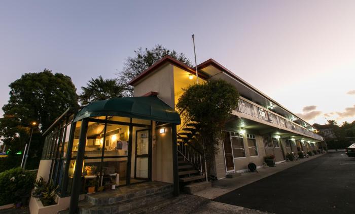 ranfurly evergreen motel