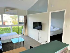ranfurly evergreen motel