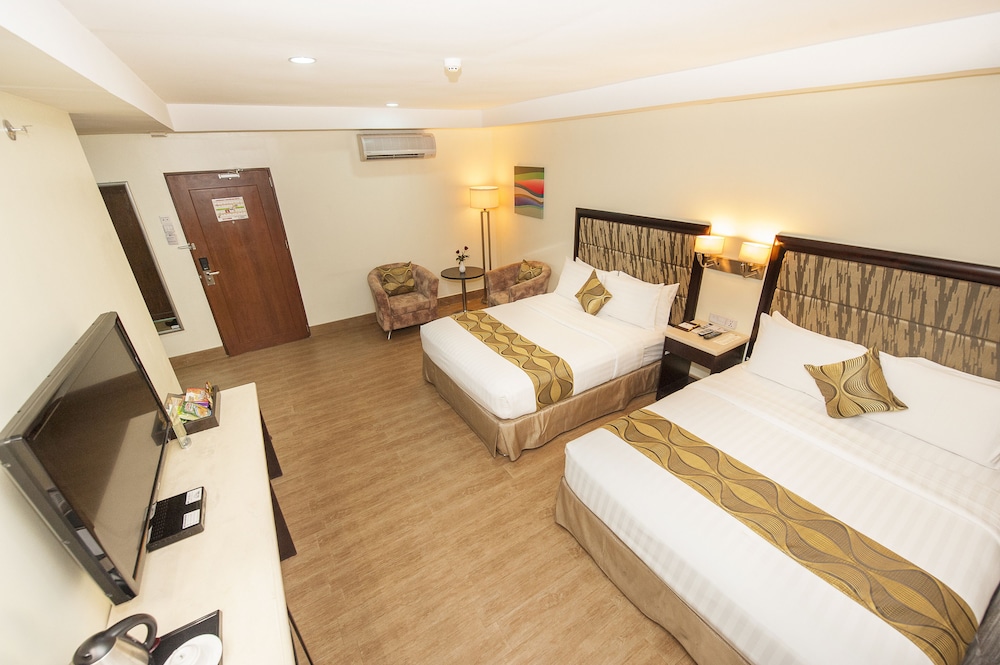 diamond suites and residences