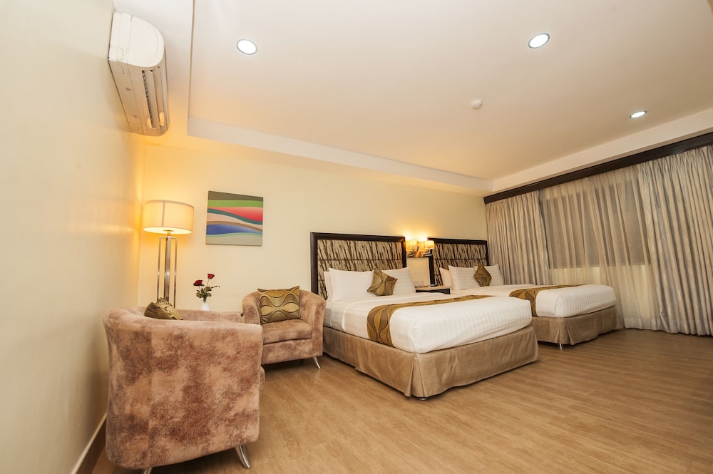 diamond suites and residences