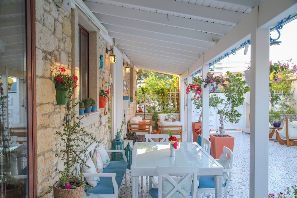 leylak boutique hotel and brasserie boutique class