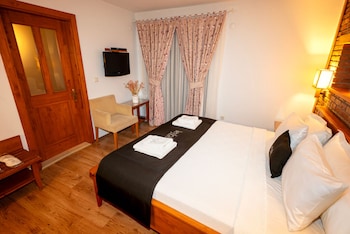 leylak boutique hotel and brasserie boutique class