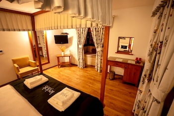 leylak boutique hotel and brasserie boutique class