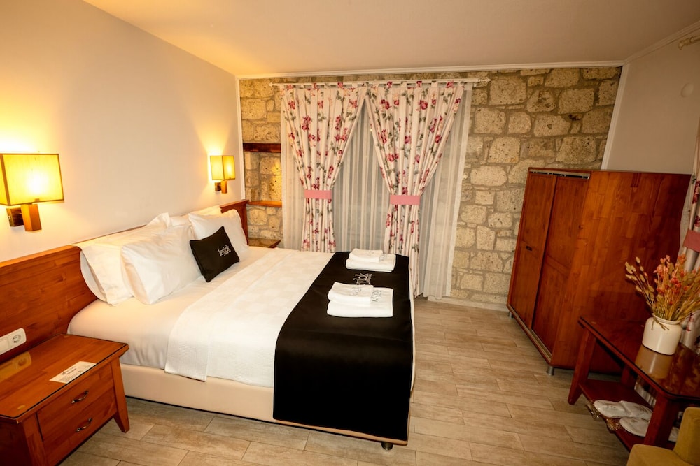 leylak boutique hotel and brasserie boutique class