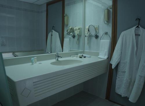 sun and sands seaview hotel