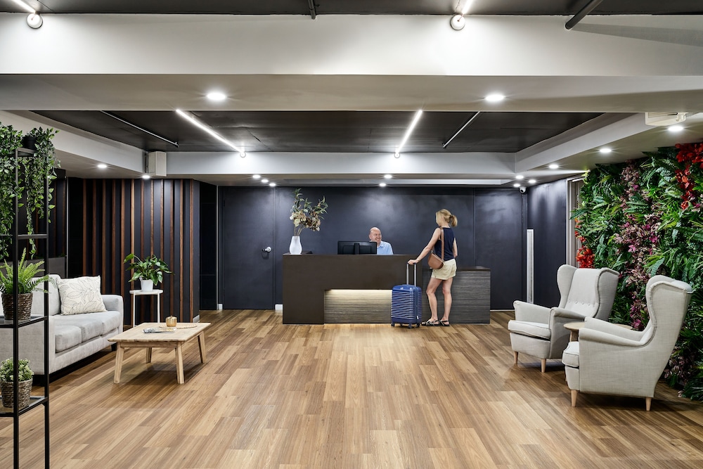 punthill spring hill