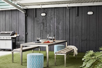 Punthill Spring Hill,Oxenford>>Brisbane,5 star