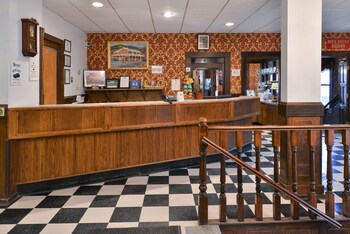 the downtown a coast hotel