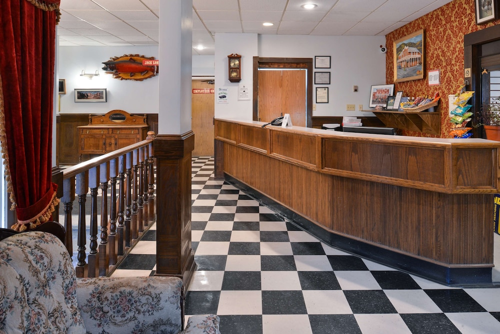 the downtown a coast hotel