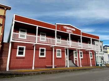 the downtown a coast hotel