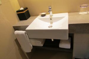 aloft singapore novena