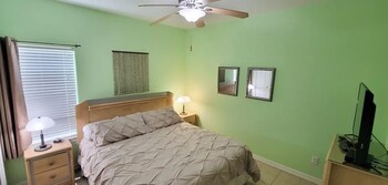 Los Cabos I #5 2 Bedroom Condo By Redawning,105 East Tarpon Street,3 star