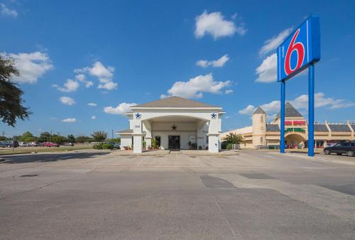 motel 6 dallas irving dfw airport south