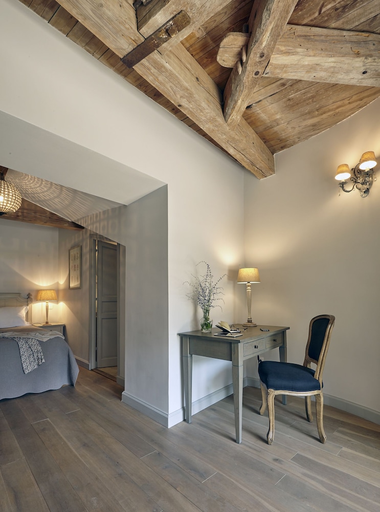 chateau les carrasses