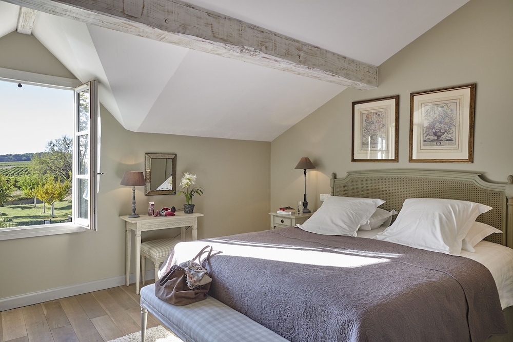 chateau les carrasses