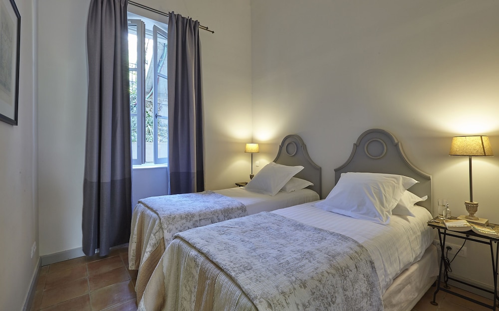 chateau les carrasses