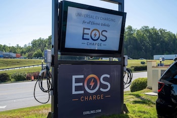 days inn and suites by wyndham commerce