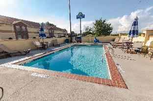 days inn and suites by wyndham commerce