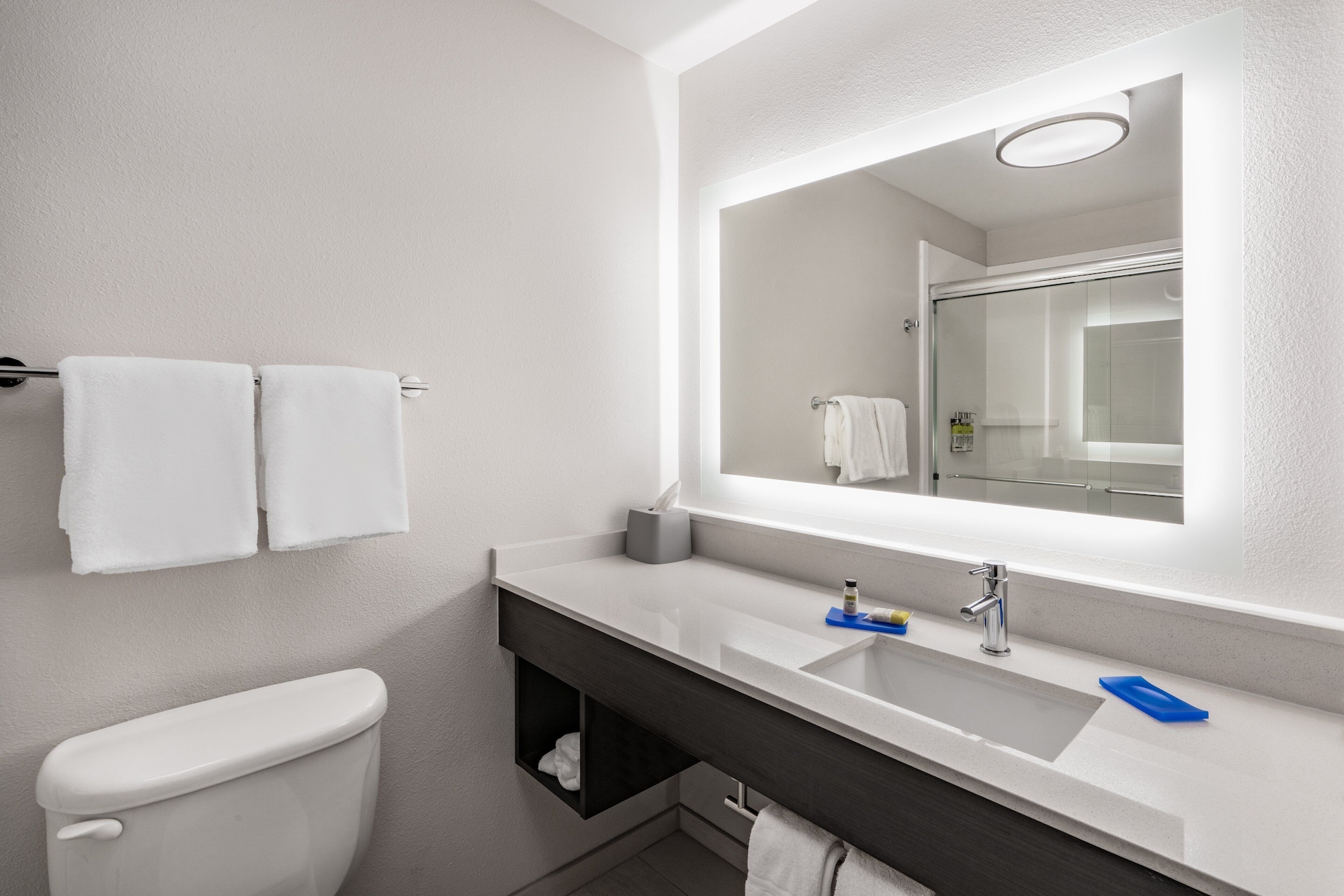 holiday inn express and suites trinidad by ihg