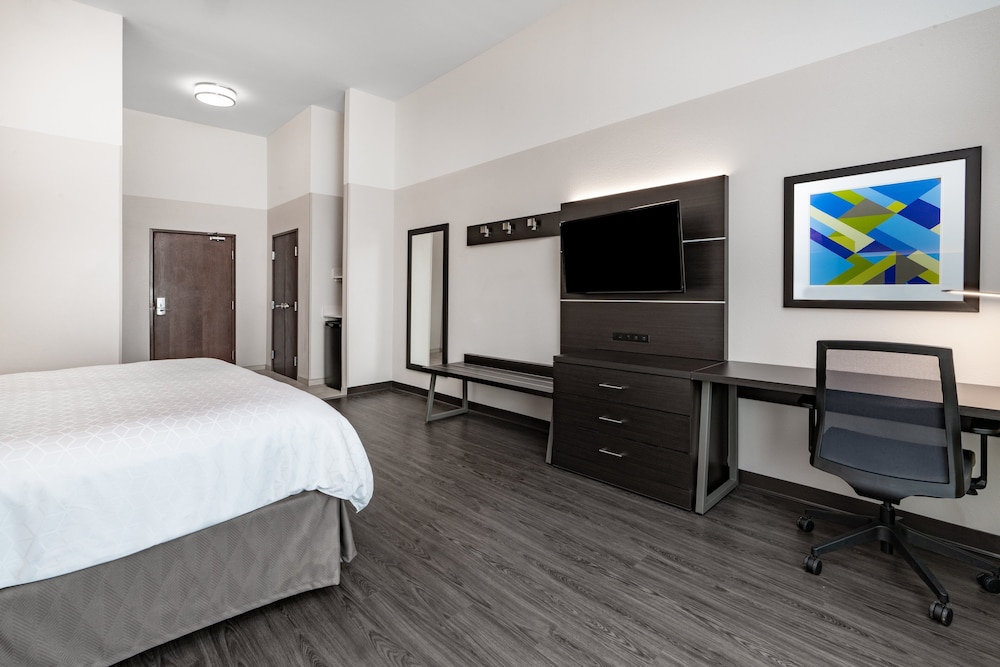 holiday inn express and suites trinidad by ihg