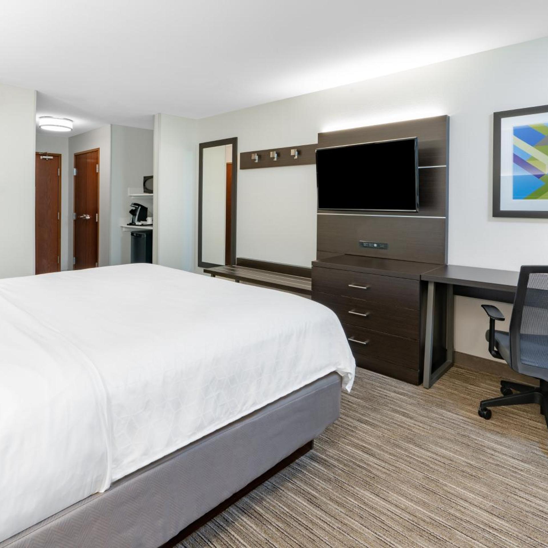 holiday inn express and suites trinidad by ihg