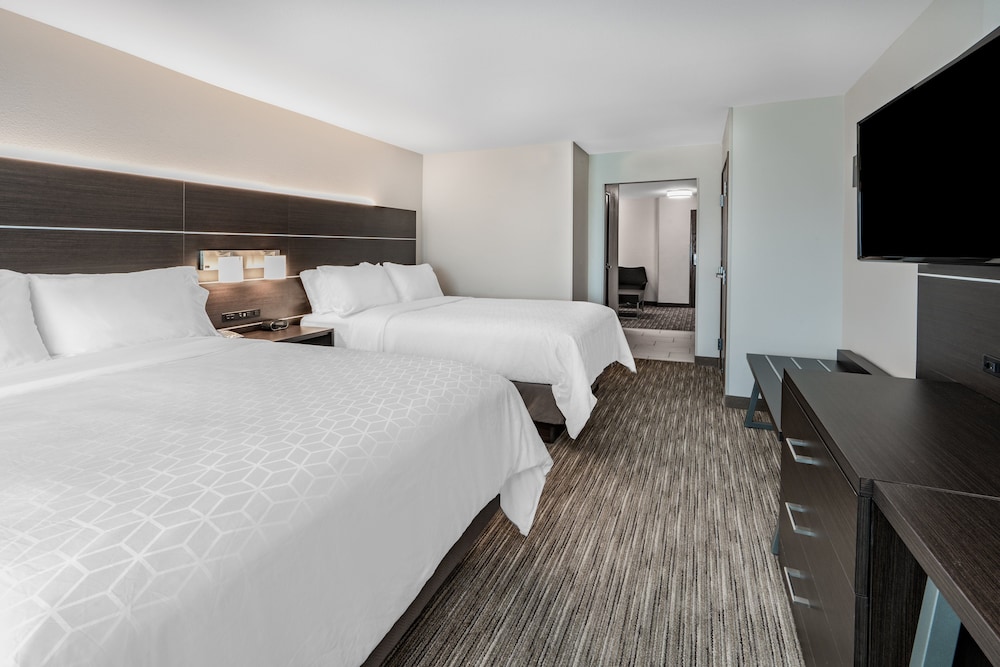 holiday inn express and suites trinidad by ihg