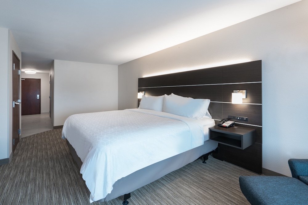 holiday inn express and suites trinidad by ihg