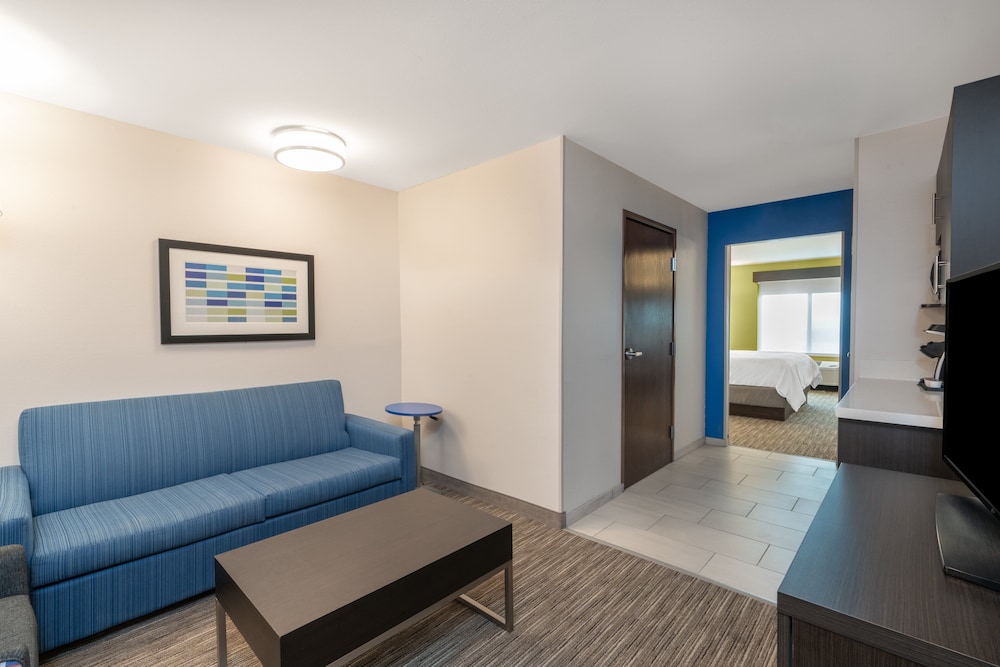 holiday inn express and suites trinidad by ihg
