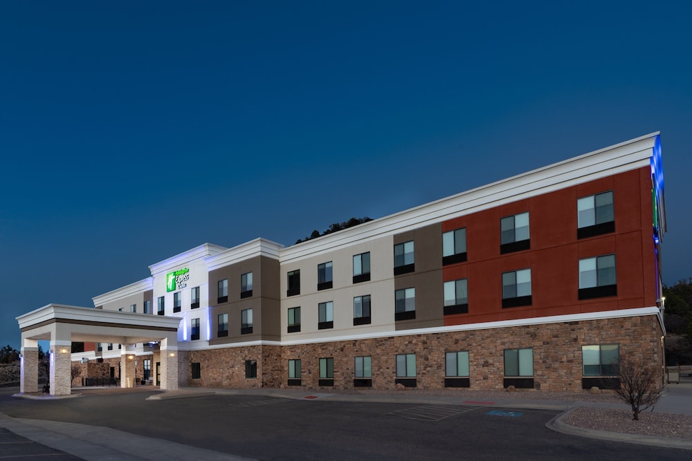 holiday inn express and suites trinidad by ihg