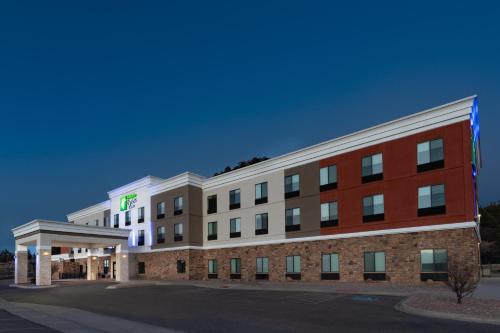 holiday inn express and suites trinidad by ihg