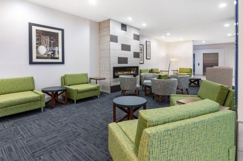 holiday inn express and suites trinidad by ihg
