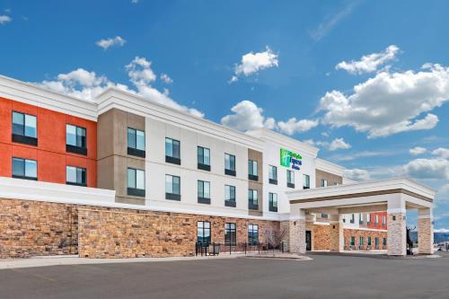 holiday inn express and suites trinidad by ihg