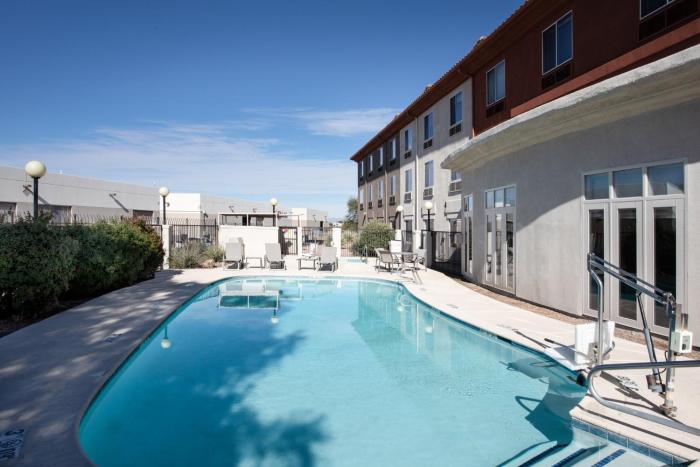 holiday inn express and suites tucson by ihg