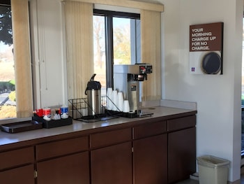 motel 6 madras or