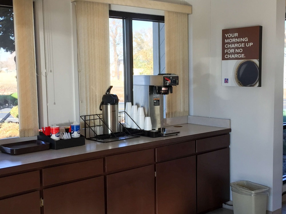 motel 6 madras or