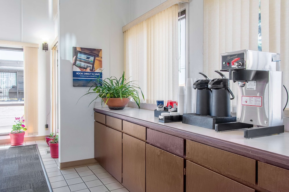 motel 6 madras or