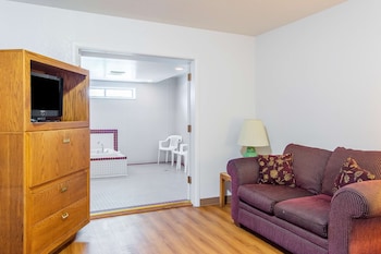 motel 6 madras or