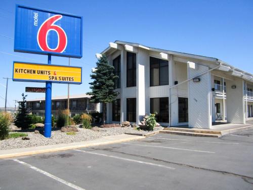 motel 6 madras or