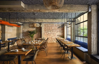Hotel Indigo Madrid - Princesa By Ihg,Calle Del Marques De Urquijo, 4,3 star