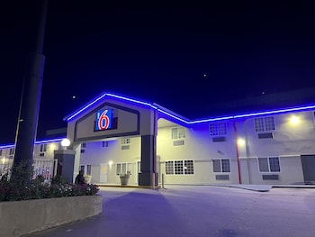 Motel 6 Tulsa, Ok - Airport,Florence Park>>Tulsa,2 star